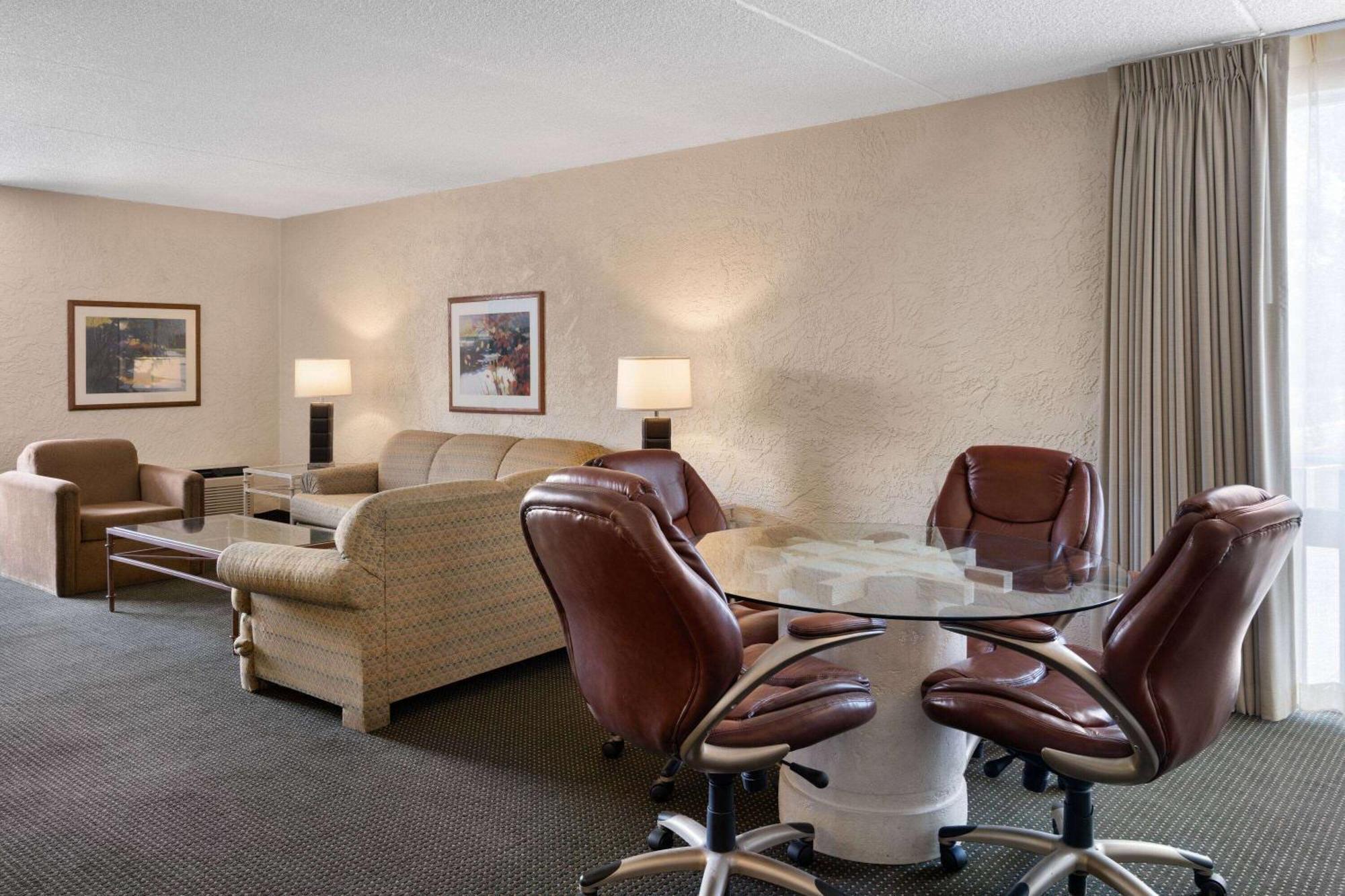 Hotel Ramada By Wyndham Tucson Exteriér fotografie