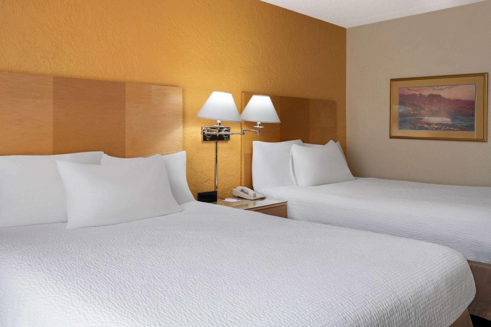 Hotel Ramada By Wyndham Tucson Exteriér fotografie