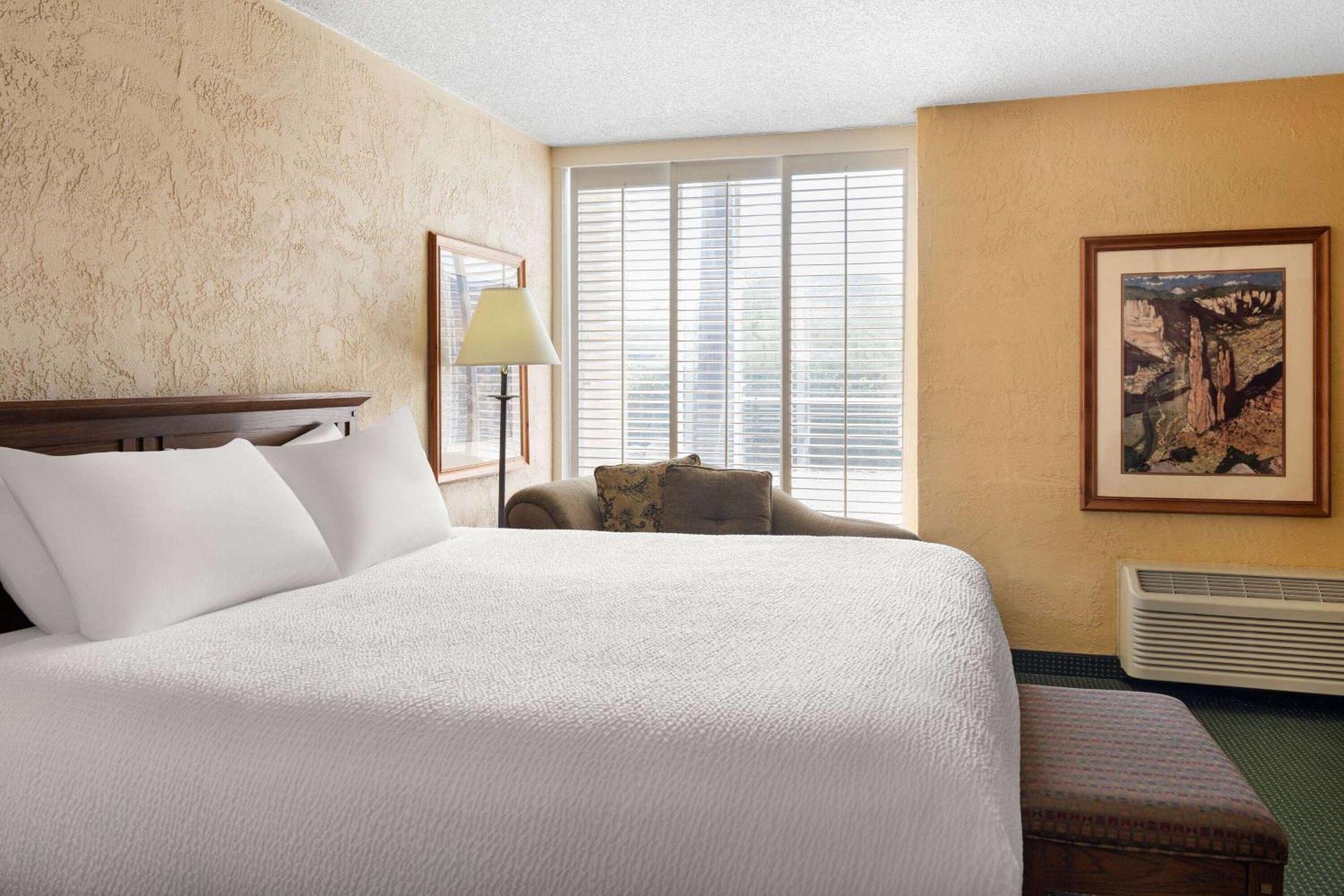 Hotel Ramada By Wyndham Tucson Exteriér fotografie