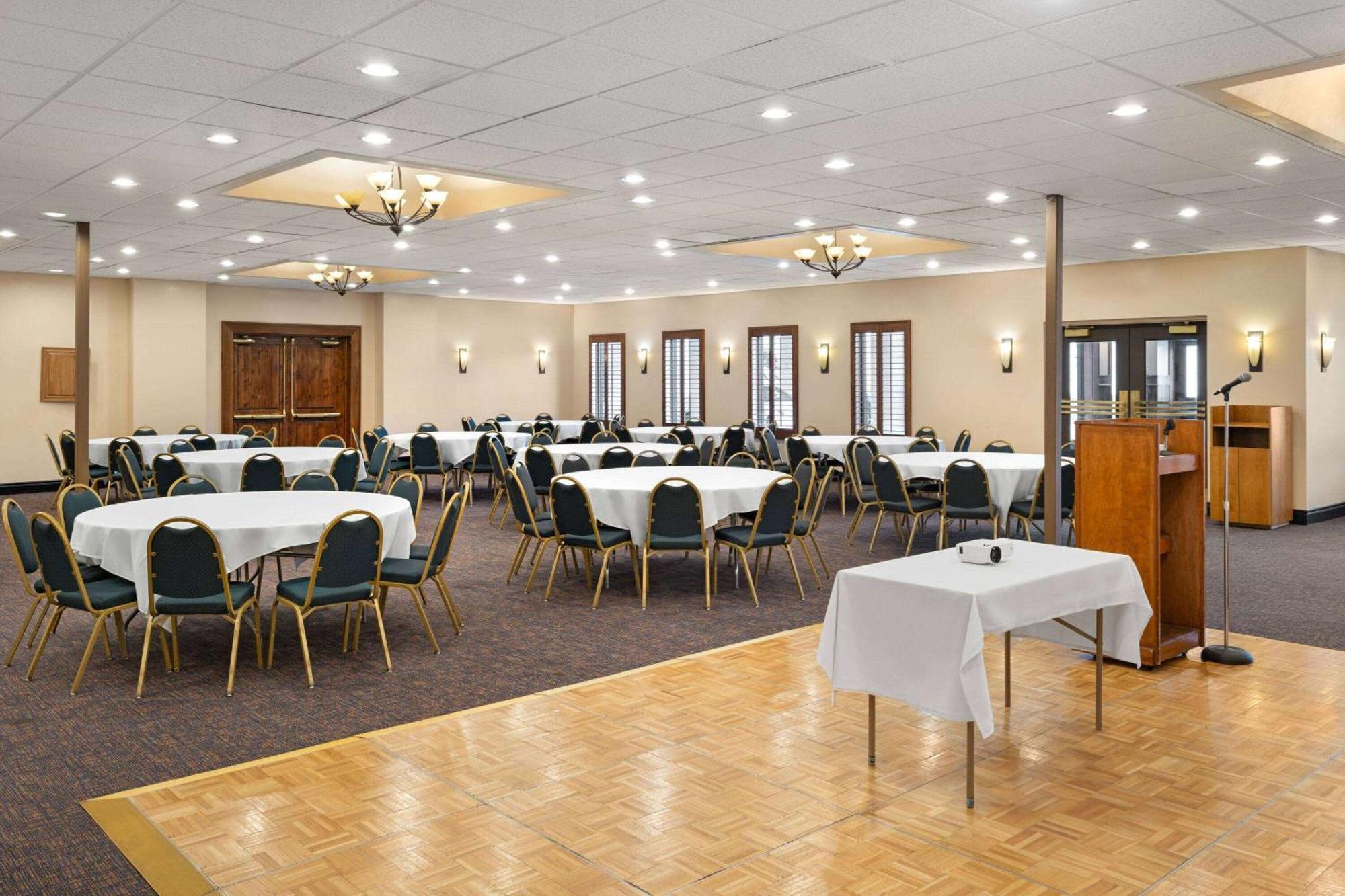 Hotel Ramada By Wyndham Tucson Exteriér fotografie